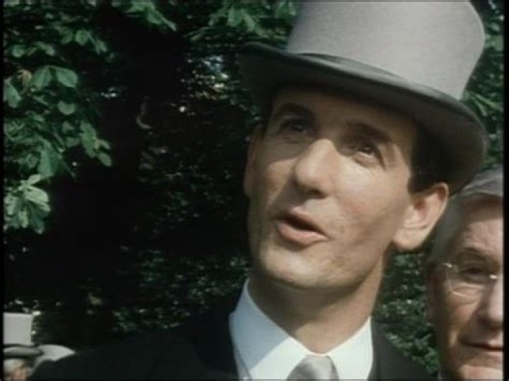 James Warwick Biography, Age, Height, Husband, Net Worth, Family