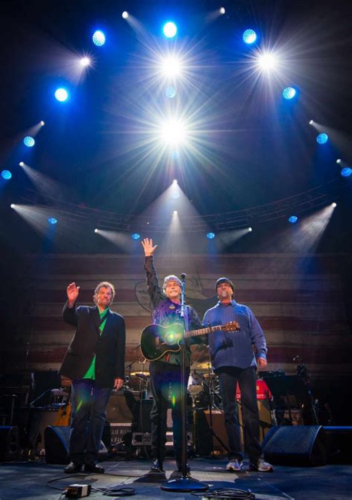 
Jeff Cook, Co-Founder of Country Supergroup Alabama, Dead at 73 After 10-Year Parkinson’s Battle 