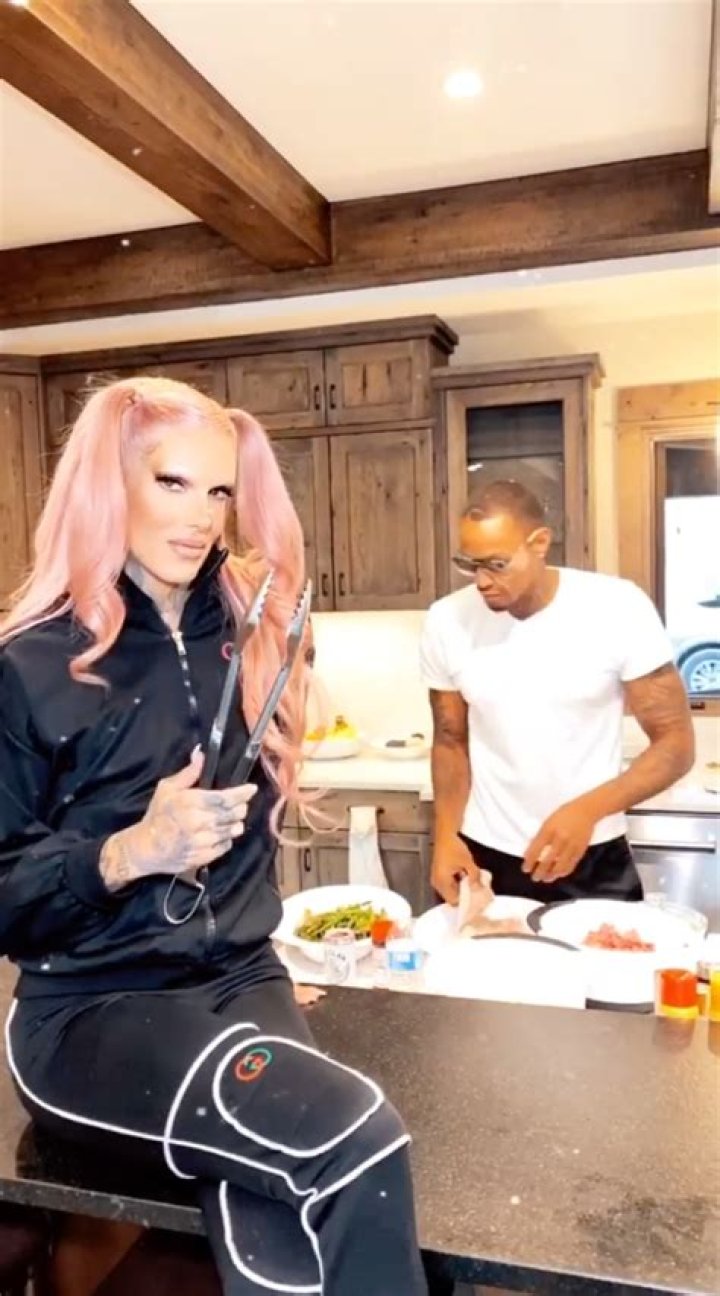 Heating Up? Jeffree Star Cooks Dinner With Rumored Boyfriend Andre Marhold Amid Ex Drama