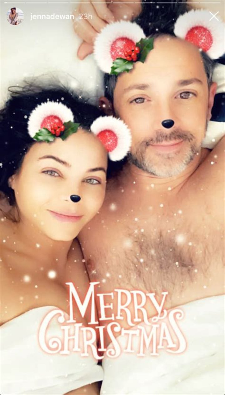Jenna Dewan Shares Sweet Christmas Baby Bump Photo Covered in Bows: ‘Best Gift Ever’