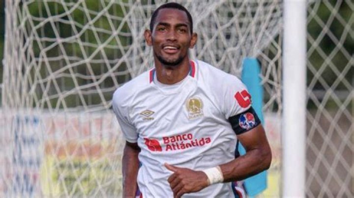 Jerry Bengtson biografía, edad, altura, esposo, net worth, familia