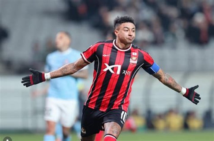 Jesse Lingard Biography, Age, Height, Wife, Net Worth, Family