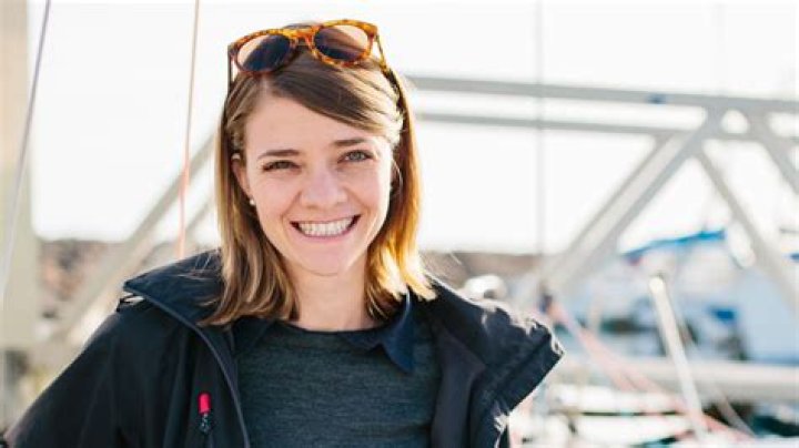 Jessica Watson (Explorer) - Age, Birthday, Bio, Facts, Family, Net Worth, Height & More