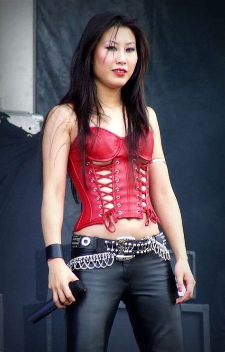 Ji-In Cho Biography, Age, Height, Husband, Net Worth, Family