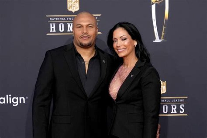 Jocelyn Pierce Biography, Age, Height, Husband, Net Worth, Family