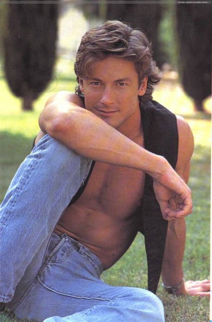 John Allen Nelson (TV Actor) - Age, Birthday, Bio, Facts, Family, Net Worth, Height & More