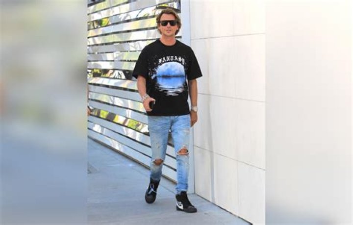 Jonathan Cheban Does Casual Street-Wear Like Nobody Else! See His Trendy LA Looks
