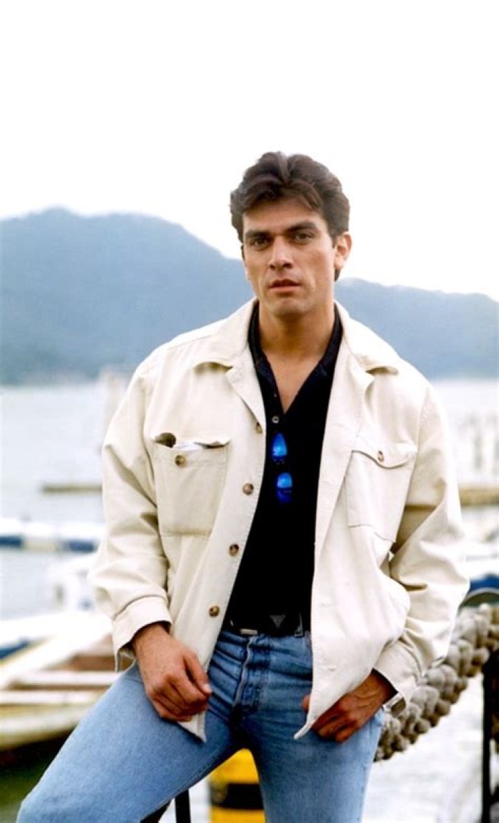 Jorge Salinas (Soap Opera Actor) - Age, Birthday, Bio, Facts, Family, Net Worth, Height & More