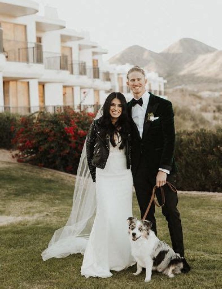 
Josh Hader is Married to Wife: Maria Hader. Kids. 
