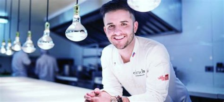 Juan Manuel Barrientos Valencia Biography, Age, Height, Wife, Net Worth, Family