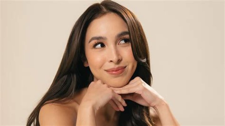 Julia Barretto (TV Actress) - Age, Birthday, Bio, Facts, Family, Net Worth, Height & More