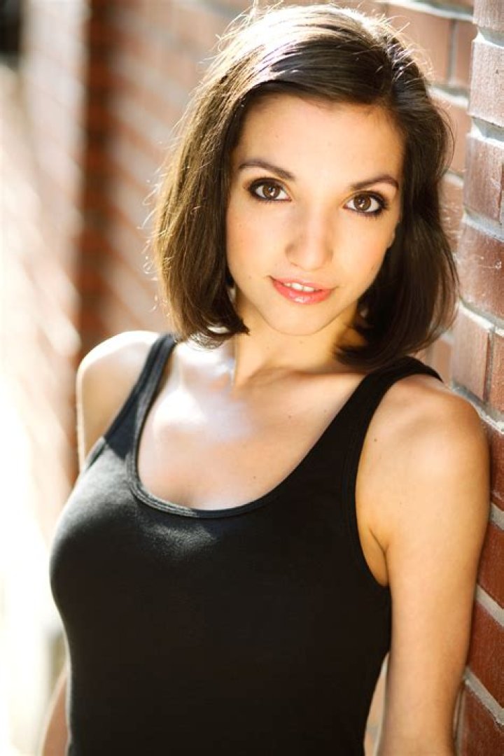 Julia Macchio – Celebsgraphy