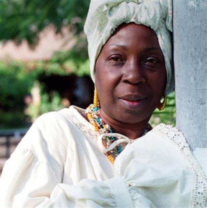 Julia Marichal Biography, Age, Height, Husband, Net Worth, Family