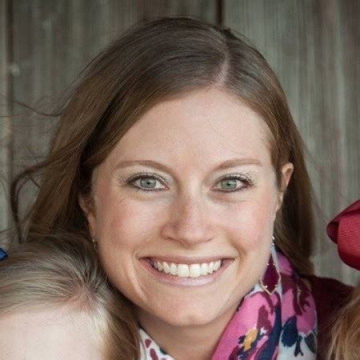 Julie Mabry Biography, Age, Height, Husband, Net Worth, Family