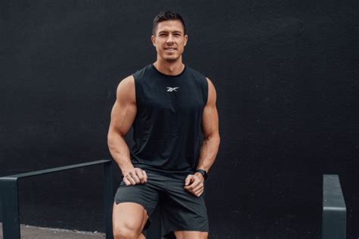 Julius Ise (Fitness Instructor) - Age, Birthday, Bio, Facts, Family, Net Worth, Height & More