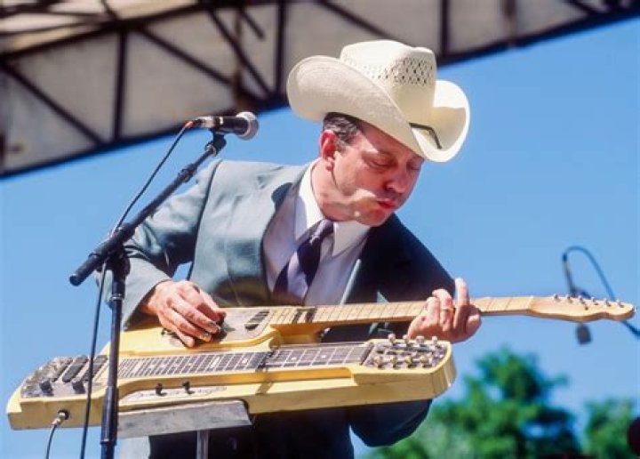 Junior Brown (Country Singer) - Age, Birthday, Bio, Facts, Family, Net Worth, Height & More