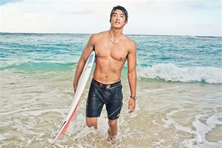 Kanoa Igarashi (Surfer) - Age, Birthday, Bio, Facts, Family, Net Worth, Height & More