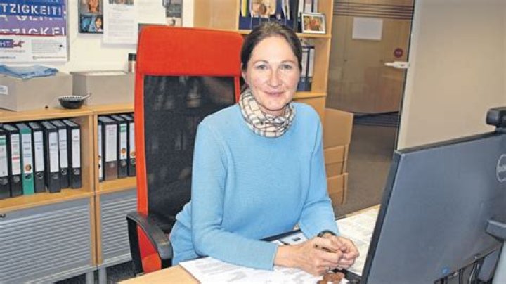 Karin Enke (Speed Skater) - Age, Birthday, Bio, Facts, Family, Net Worth, Height & More