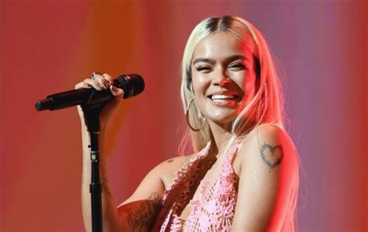 Karol G biografía, edad, altura, esposa, net worth, familia