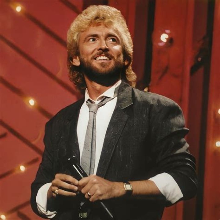 Keith Whitley (Country Singer) - Age, Birthday, Bio, Facts, Family, Net Worth, Height & More