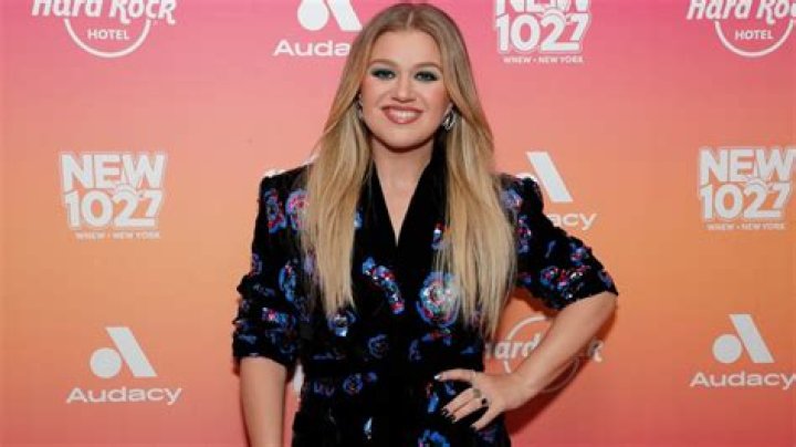 Kelly Clarkson Hints She’s Done With ‘The Voice’ After New York Move: ‘That Was Me Saying Bye’