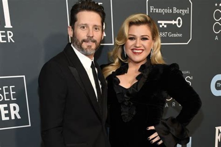 Kelly Clarkson Is ‘Keeping Herself Busy’ Amid Divorce From Brandon Blackstock: ‘It’s Therapeutic for Her’