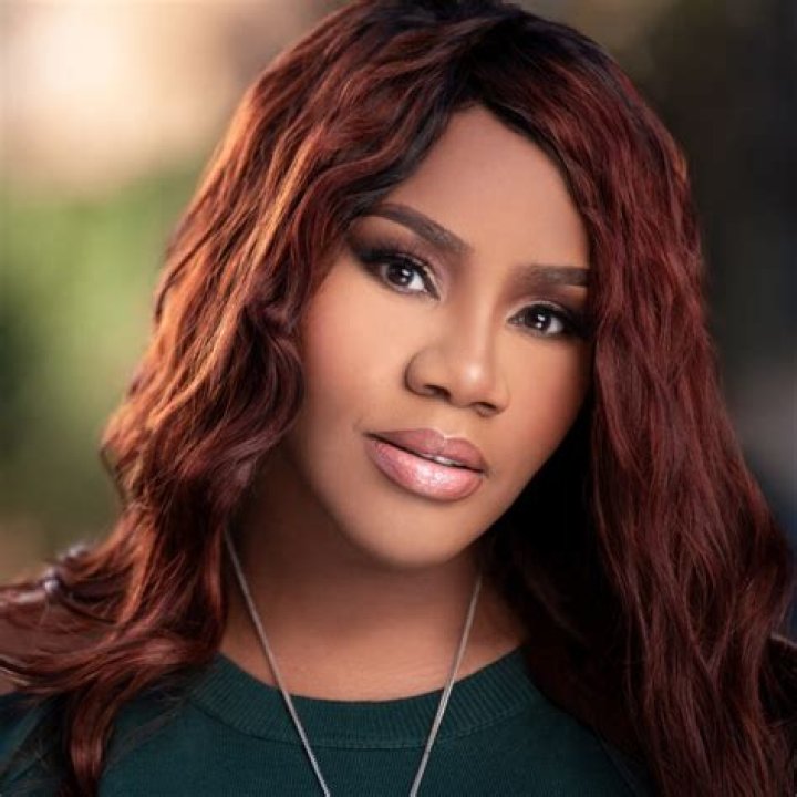 Kelly Price (Soul Singer) - Age, Birthday, Bio, Facts, Family, Net Worth, Height & More