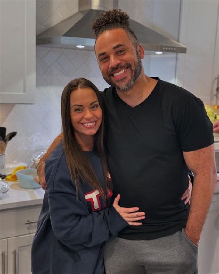 Kelsey Pumel Net Worth, Age, Height, Wife