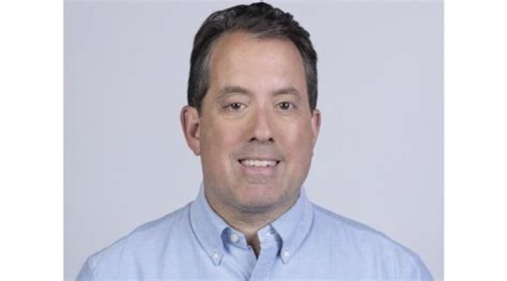 Kenny Albert (Sportscaster) - Age, Birthday, Bio, Facts, Family, Net Worth, Height & More