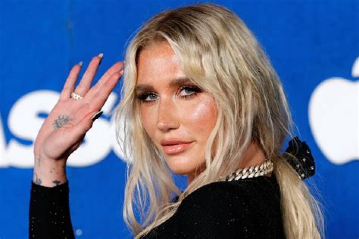 Kesha Bio & Wiki: Net Worth, Age, Height & Weight