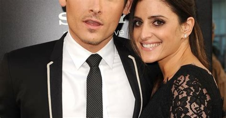 CongratulationsKevin Zegers and His Wife Are Going to Be Parents — to TWINS!