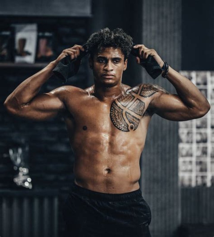 Khairi Fortt Biography, Age, Height, Wife, Net Worth, Family