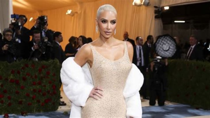 Kim Kardashians Enjoys Donuts and Pizza for the 1st Time in a Month After Dropping 16 Lbs for the Met Gala