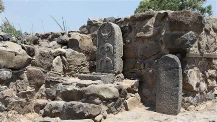 Ancient Gate From The Time Of King David Discovered In Bethsaida