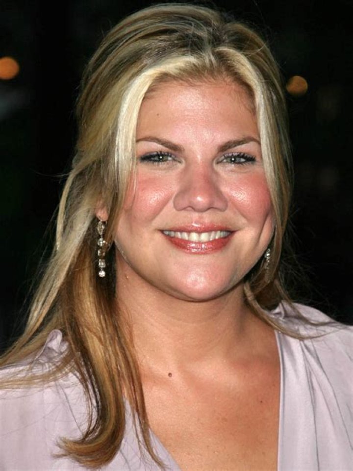 How tall is Kristen Johnston
