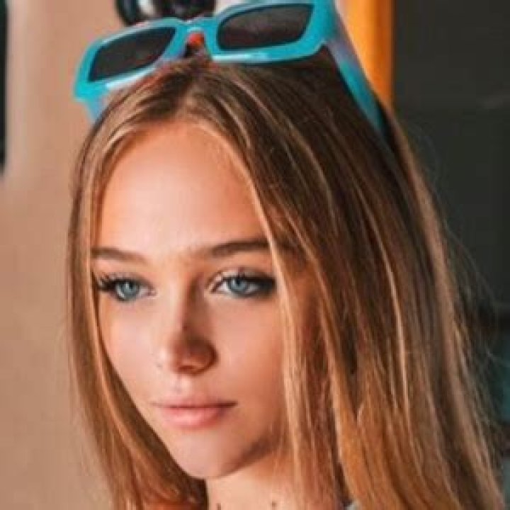 Kyla Dodds (Instagram Star) - Age, Birthday, Bio, Facts, Family, Net Worth, Height & More