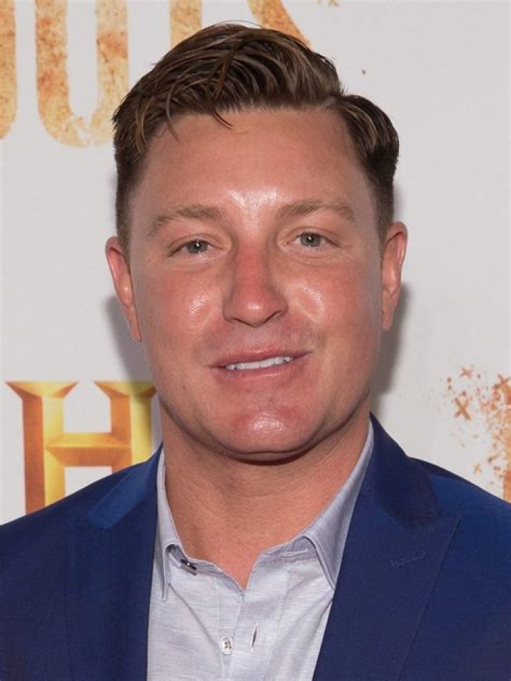 Lane Garrison (TV Actor) - Age, Birthday, Bio, Facts, Family, Net Worth, Height & More