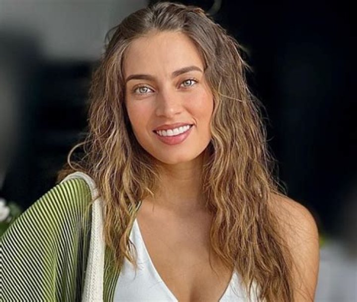 Laura Archbold Age | Wiki, Net worth, Bio, Height, Boyfriend