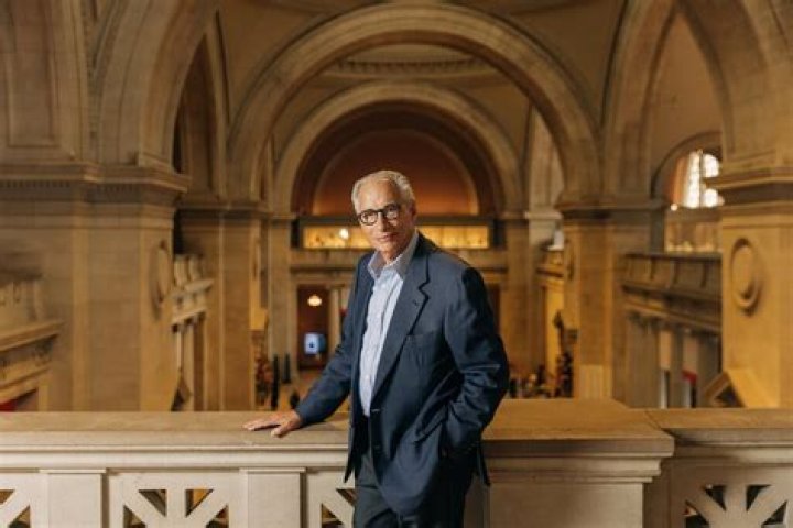 Leonard N. Stern (Entrepreneur) - Age, Birthday, Bio, Facts, Family, Net Worth, Height & More