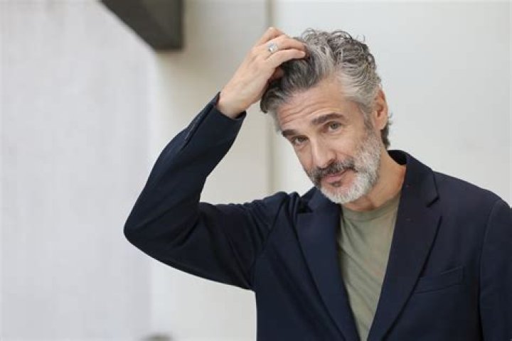 
Leonardo Sbaraglia Height, Weight, Net Worth, Age, Birthday, Wikipedia, Who, Nationality, Biography 