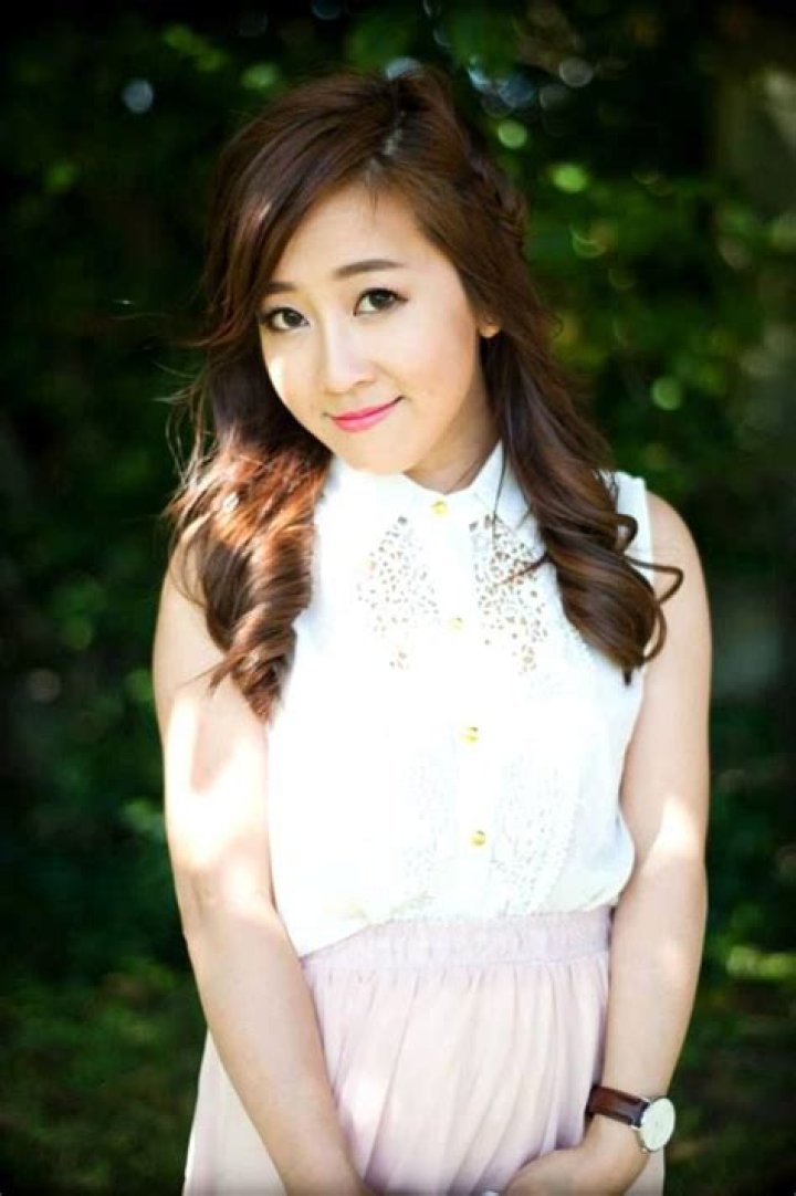 Lindy Tsang (YouTube Star) - Age, Birthday, Bio, Facts, Family, Net Worth, Height & More