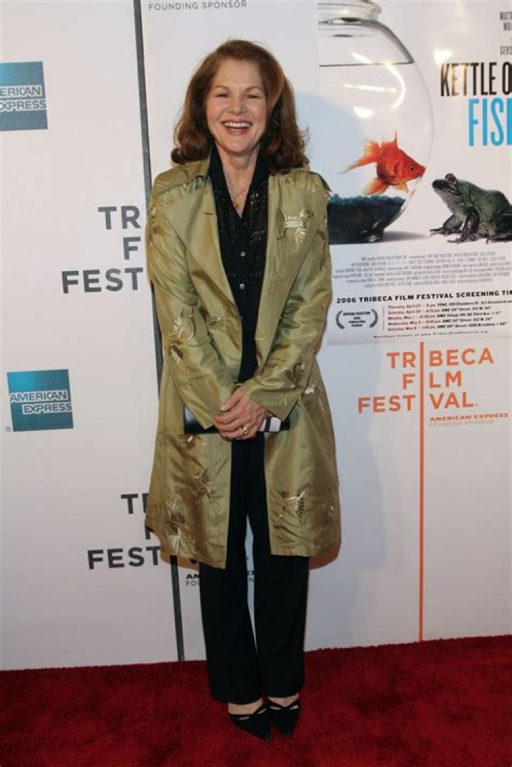 Lois Chiles Net Worth, Age, Height, Wife