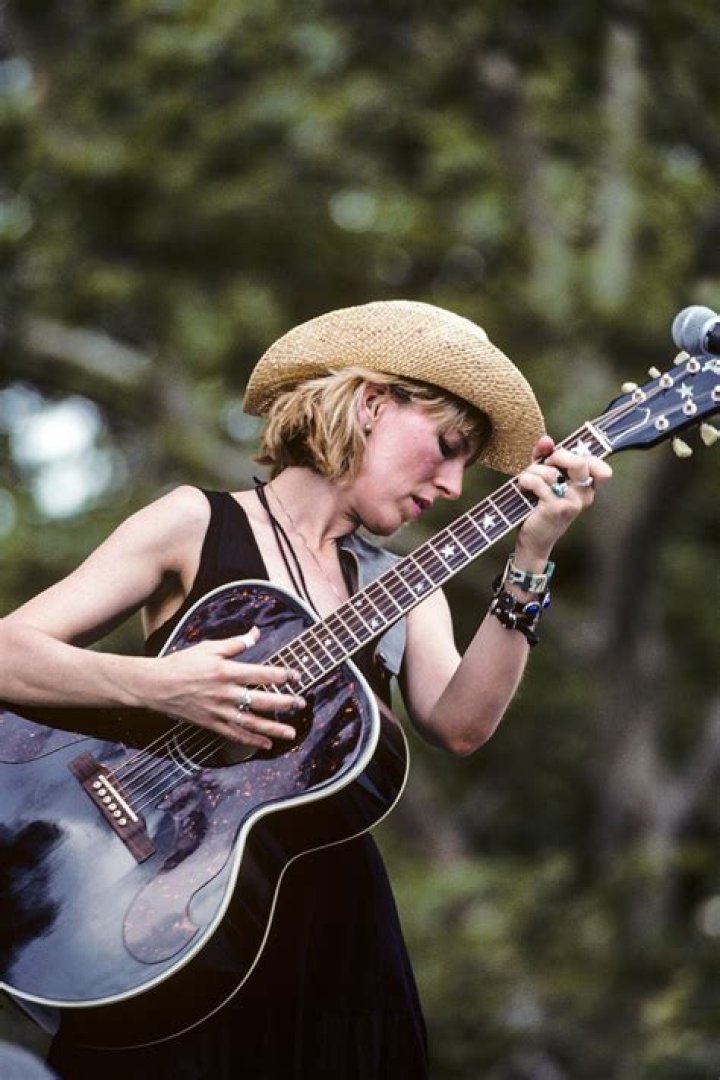 Lucinda Williams Biography, Age, Height, Husband, Net Worth, Family