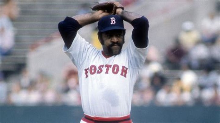 Luis Tiant biografía, edad, altura, esposo, net worth, familia