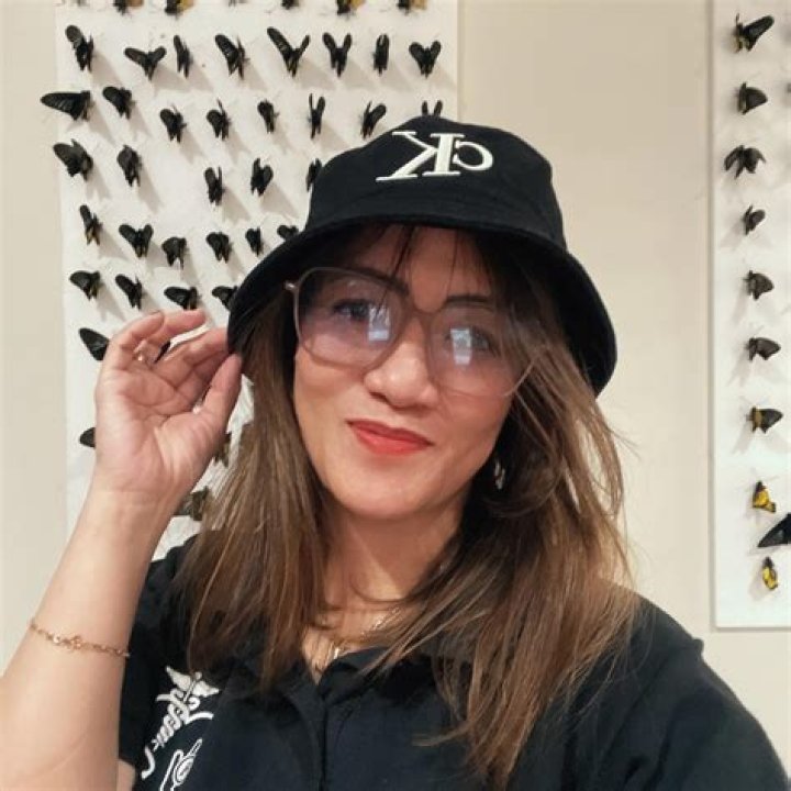 LV Sharp (Pop Artist) - Age, Birthday, Bio, Facts, Family, Net Worth, Height & More