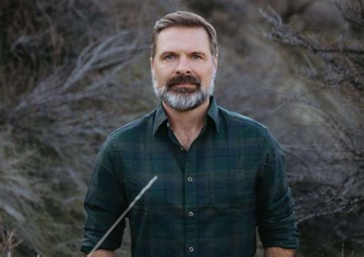 Mac Powell biografía, edad, altura, esposo, net worth, familia