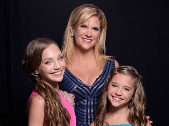 Maddie Ziegler’s Mom Slams Fan Who Calls Her Daughter’s Photo With Her BF in Bed ‘Inappropriate’