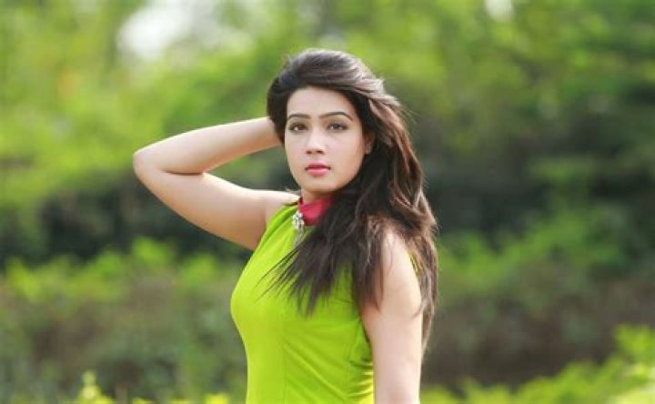 Mahiya Mahi (Movie Actress) - Age, Birthday, Bio, Facts, Family, Net Worth, Height & More