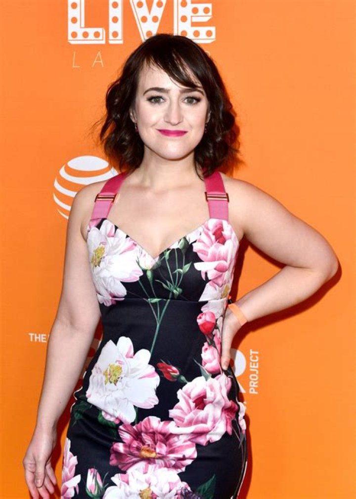 Mara Wilson (Movie Actress) - Age, Birthday, Bio, Facts, Family, Net Worth, Height & More