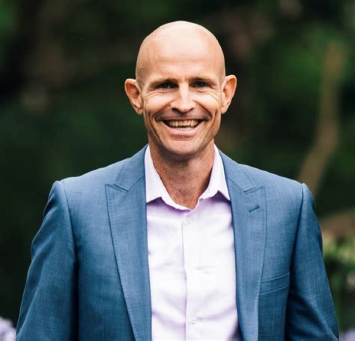 Mark Bunn (Soccer Player) - Age, Birthday, Bio, Facts, Family, Net Worth, Height & More